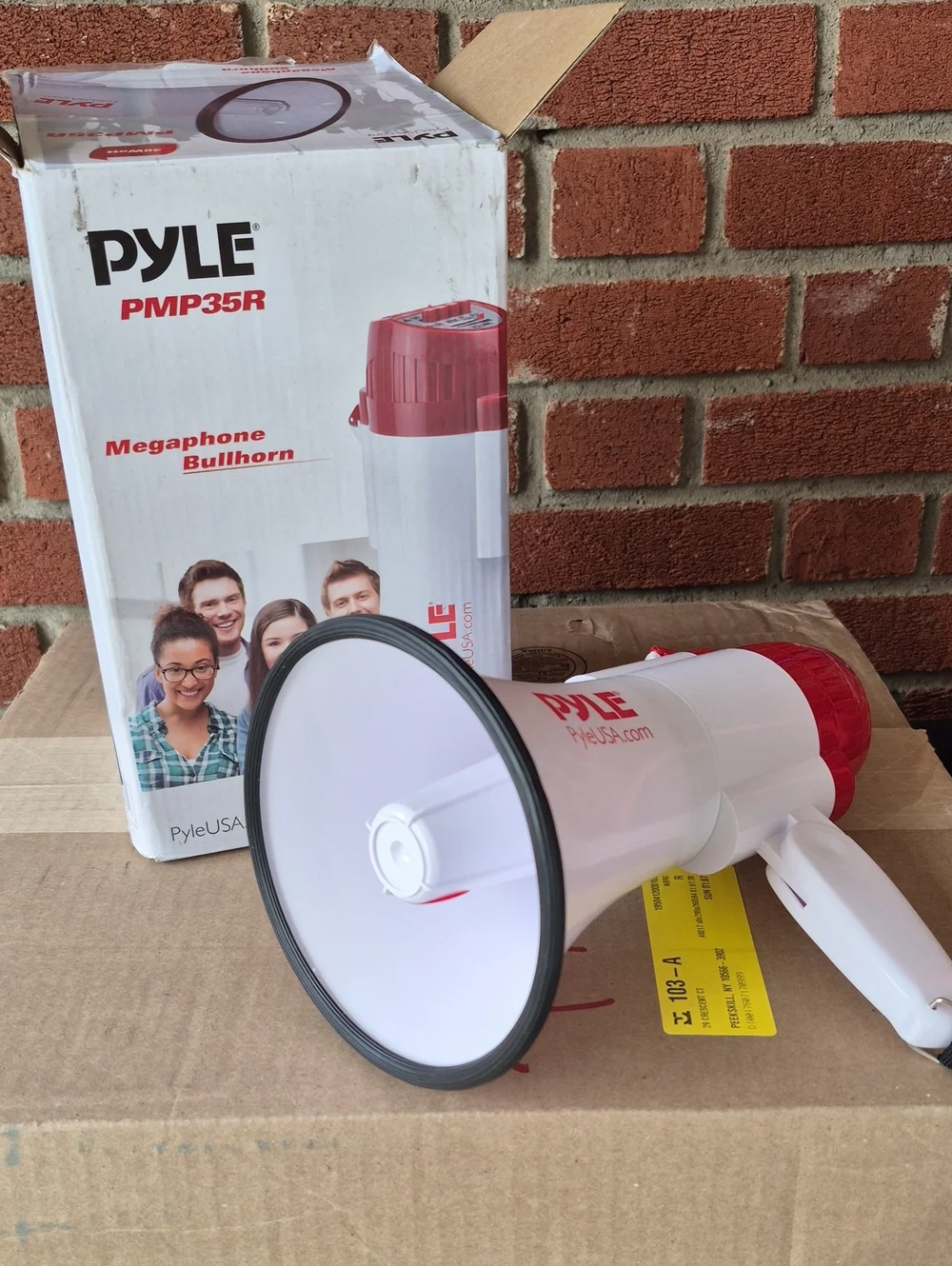 White & Red PMP35R Megaphone Bullhorn -